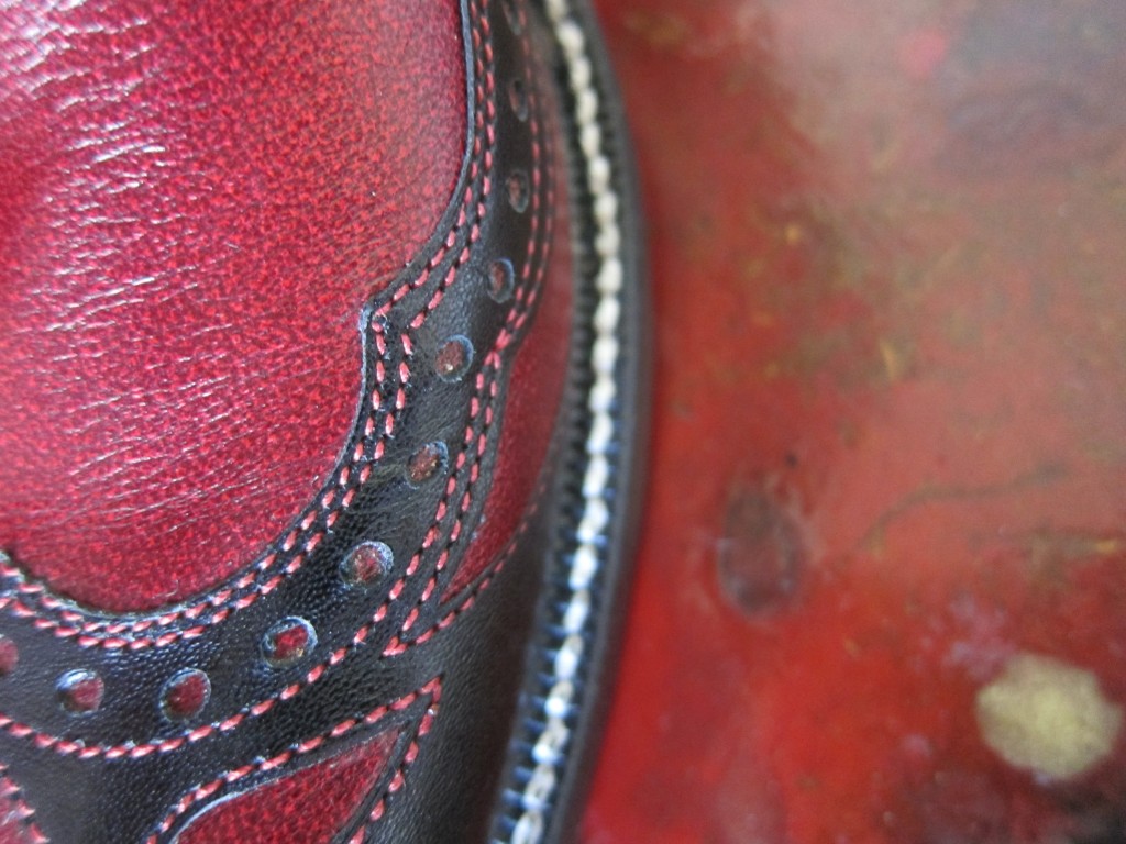 wingtip on cowboy boots